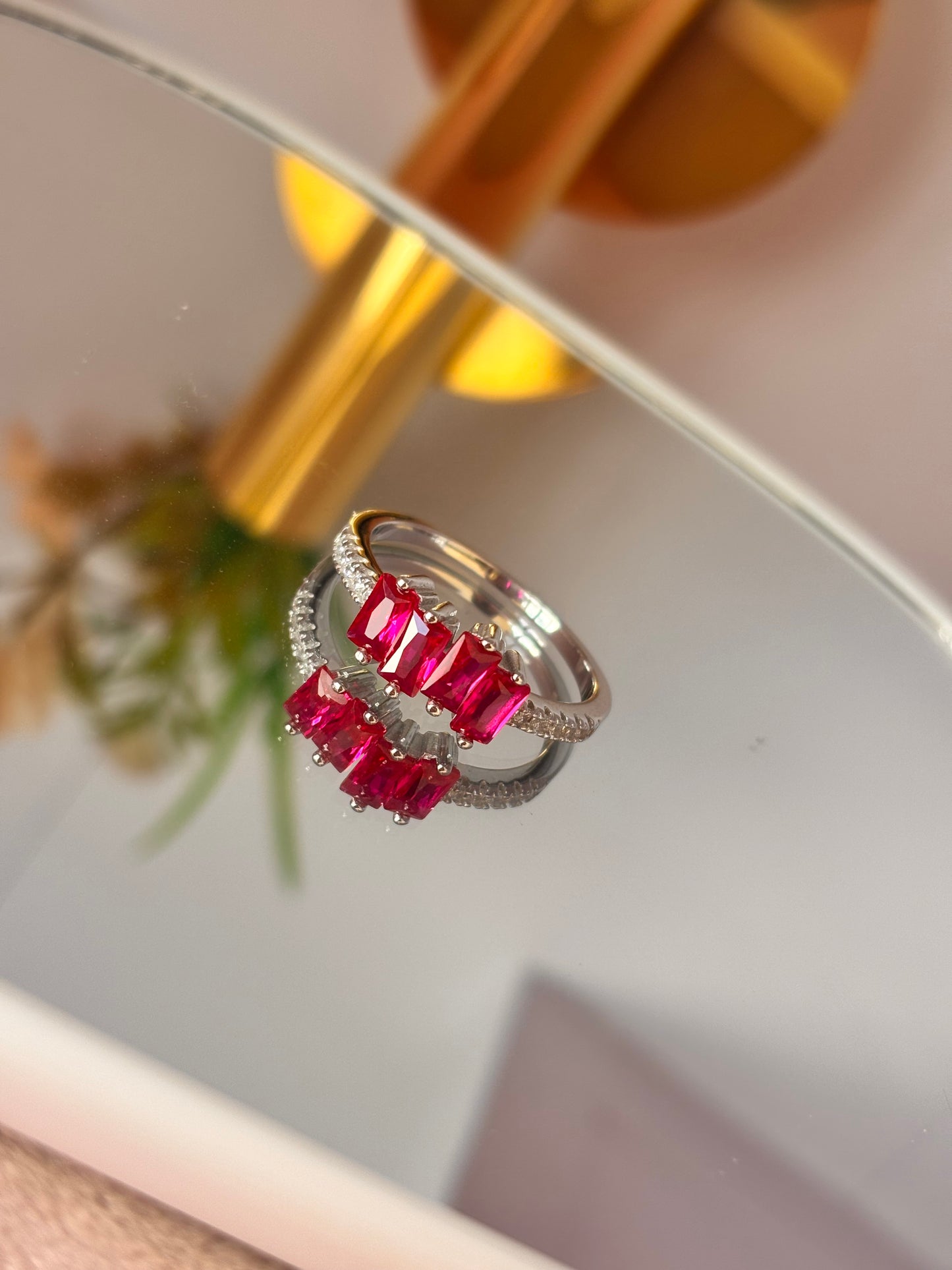 Anillo Triple Carmesí