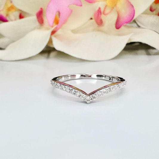 Heart stone ring