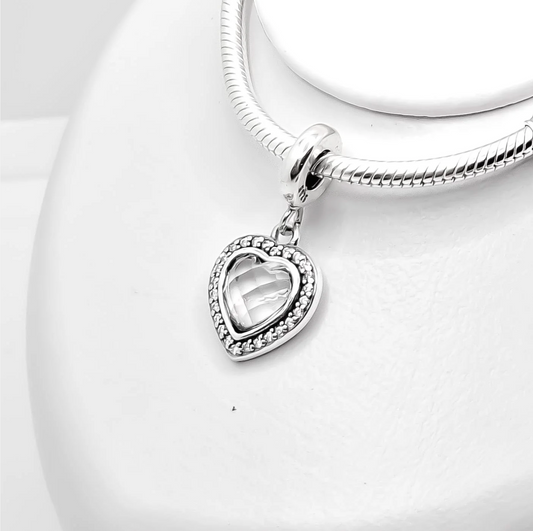 Corazón colgante + Zirconia